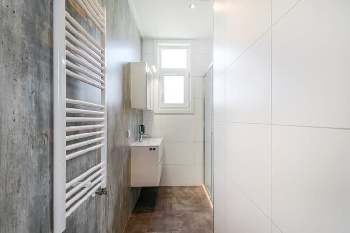 Photo 16 of Loverensestraat 11-D17