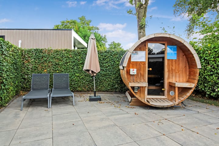 Photo 22 of Loverensestraat 11-D17