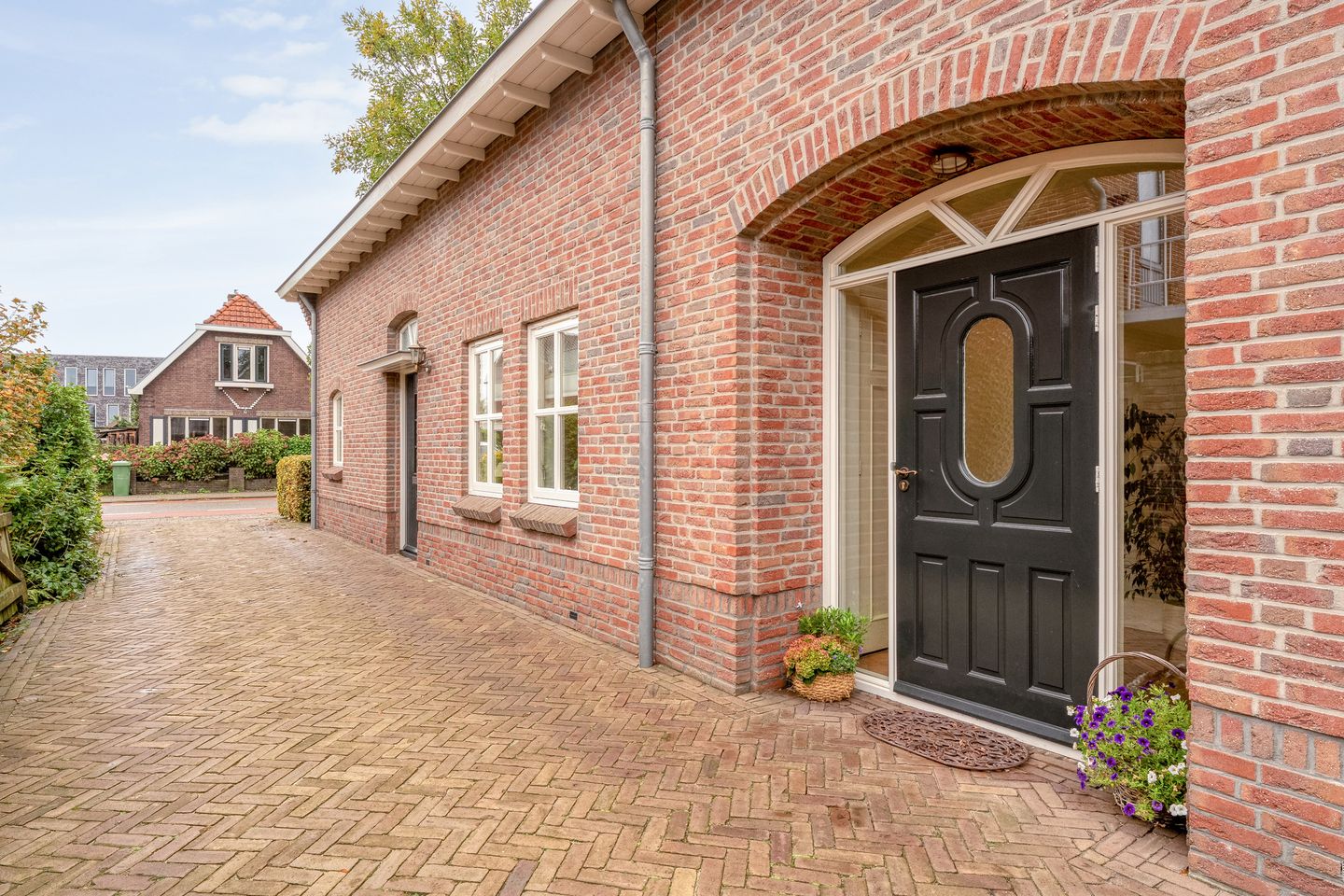 Photo 4 of Burgemeester Schuitestraat 36