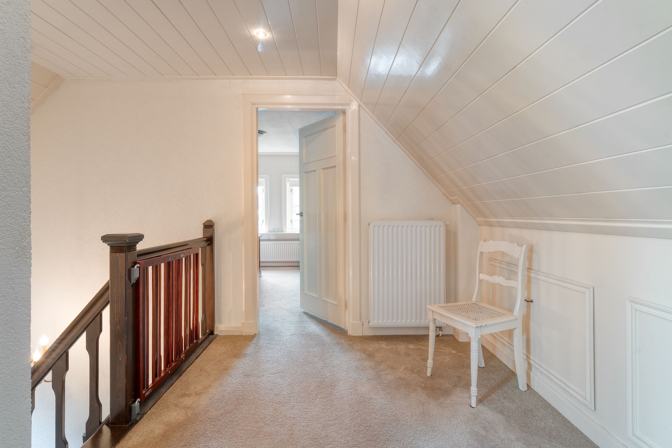 Photo 24 of Burgemeester Schuitestraat 36