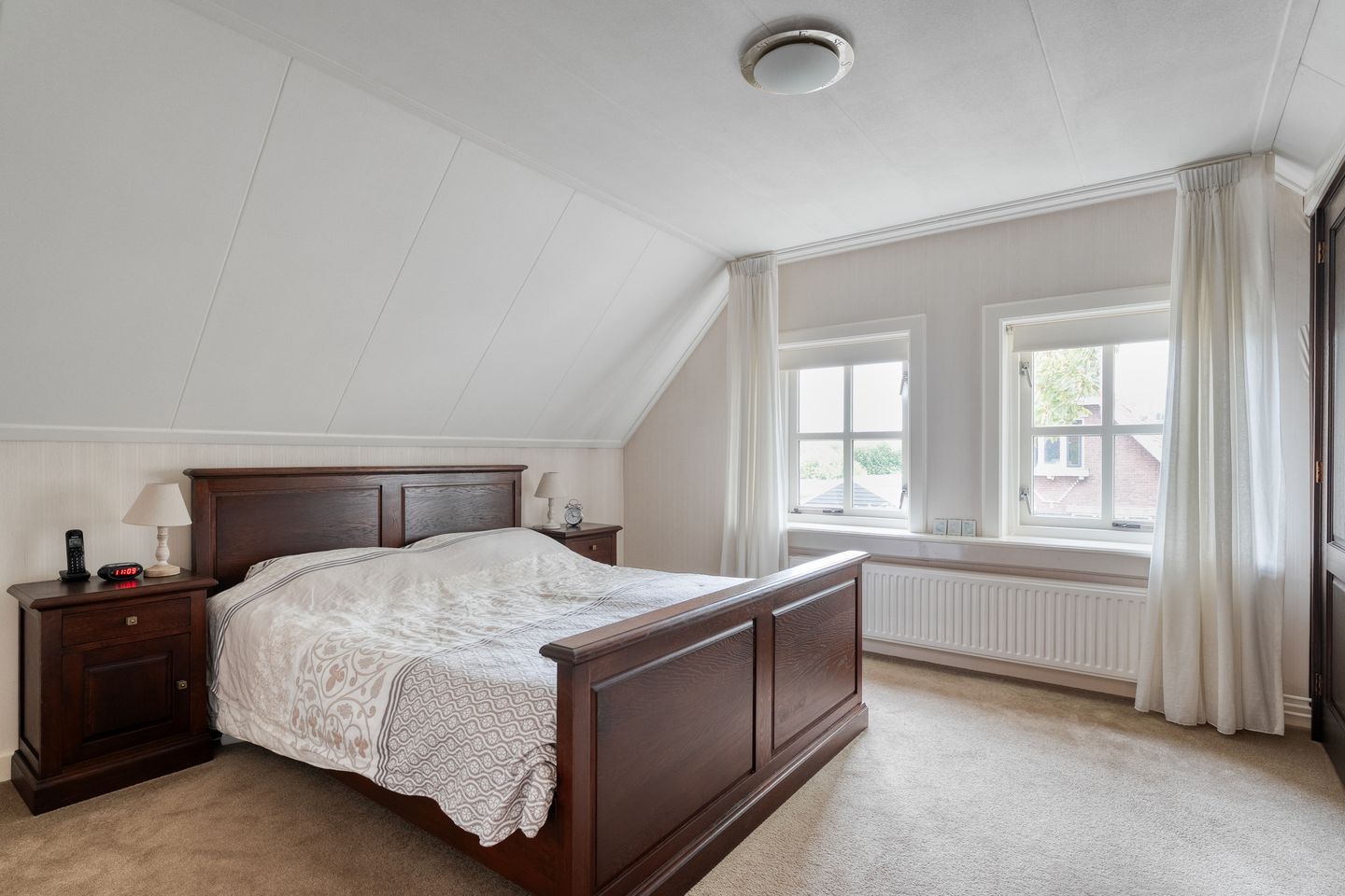 Photo 25 of Burgemeester Schuitestraat 36