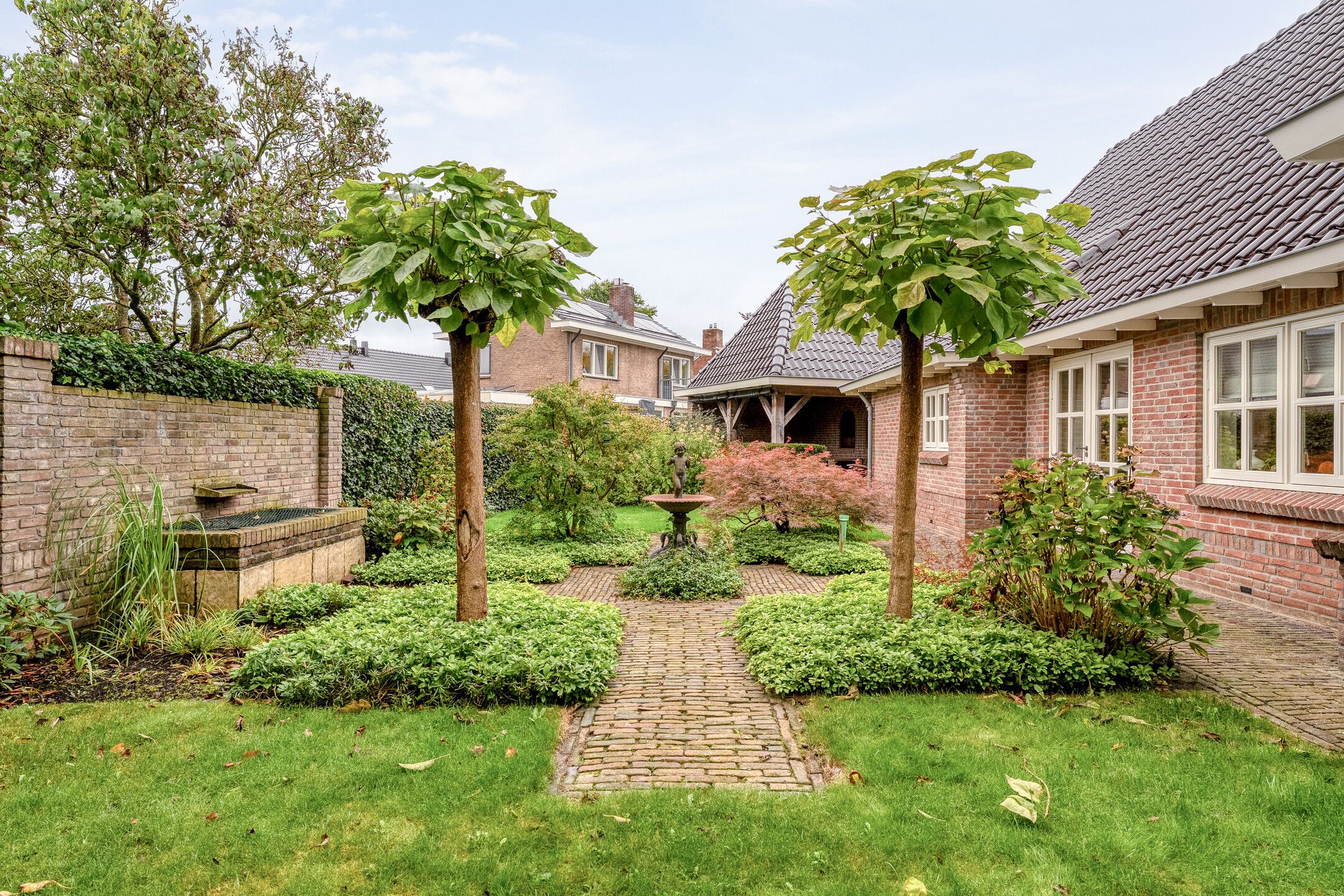 Photo 36 of Burgemeester Schuitestraat 36