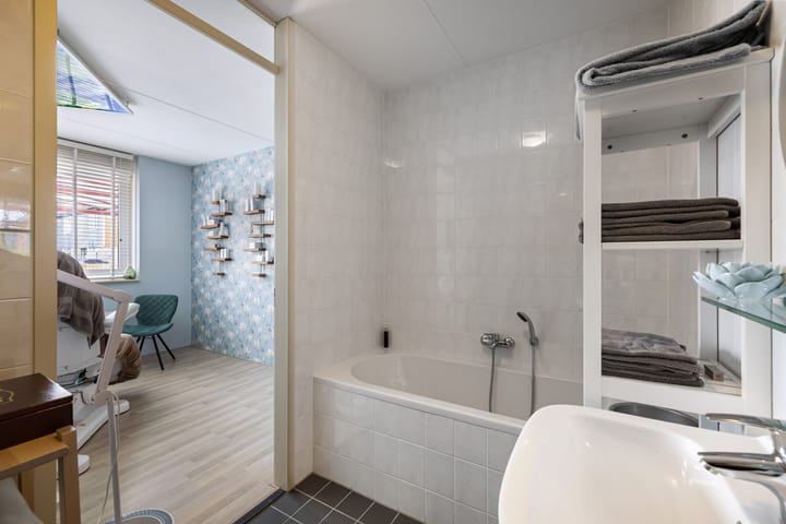 Foto 24 van Voorstraat 18