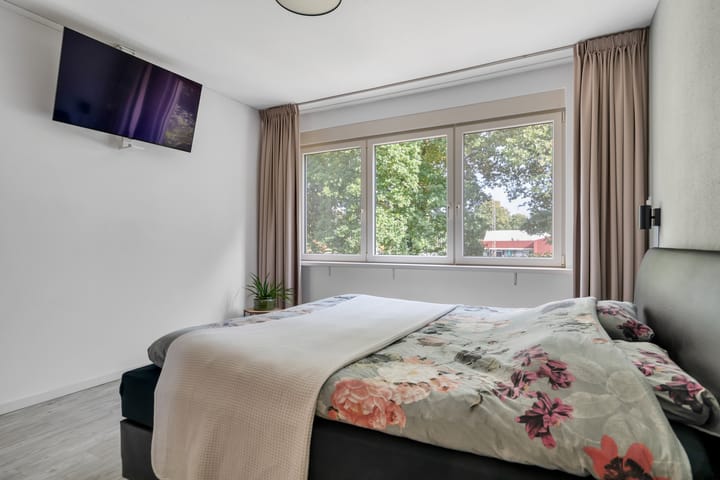 Photo 32 of Flamingostraat 31