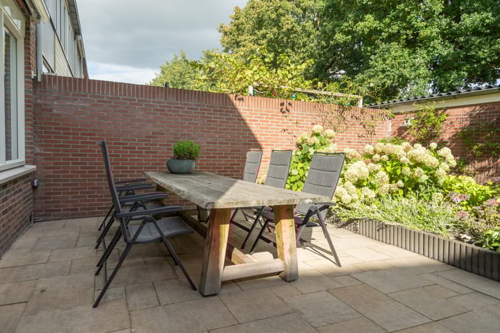 Photo 44 of Flamingostraat 31