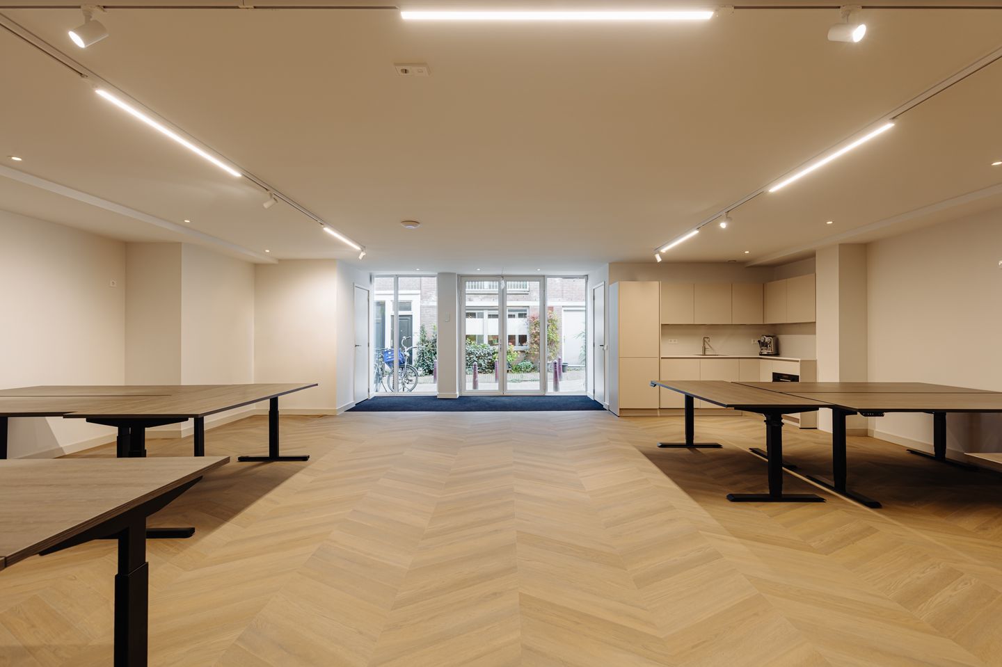 View photo 1 of Eerste Passeerdersdwarsstraat 74