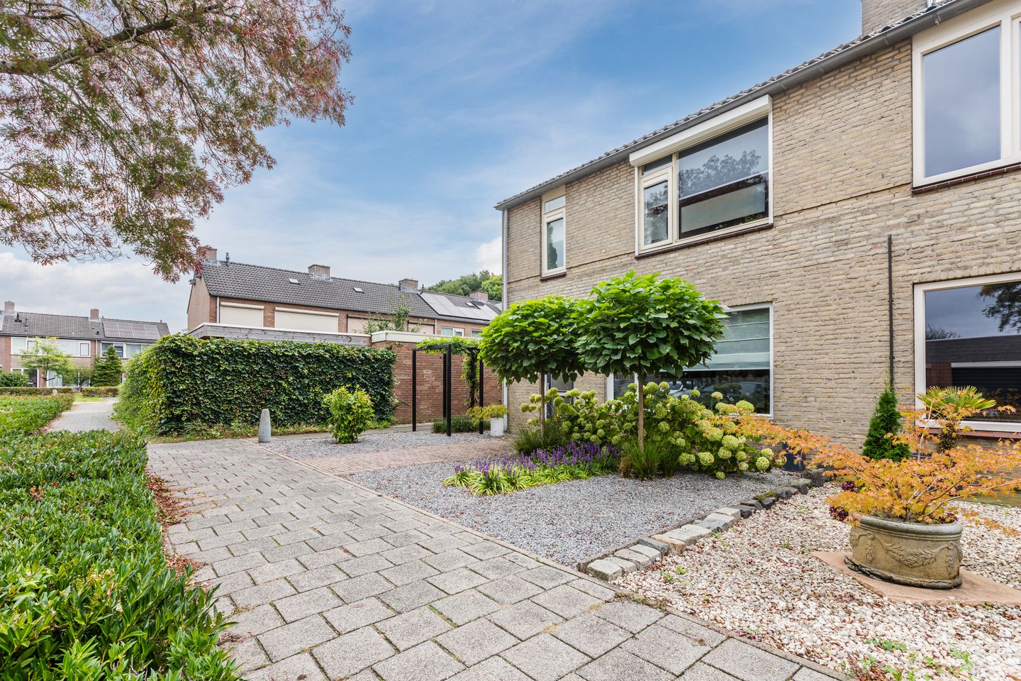 Photo 1 of Van Binsbergenstraat 1