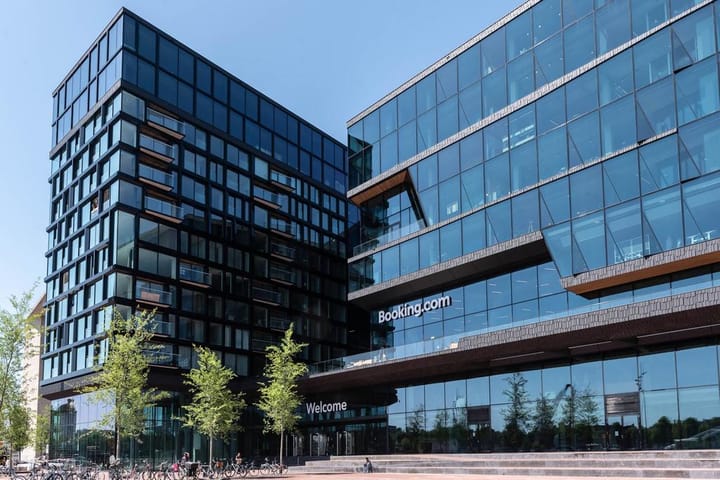 Photo 2 of Ton de Leeuwstraat 14