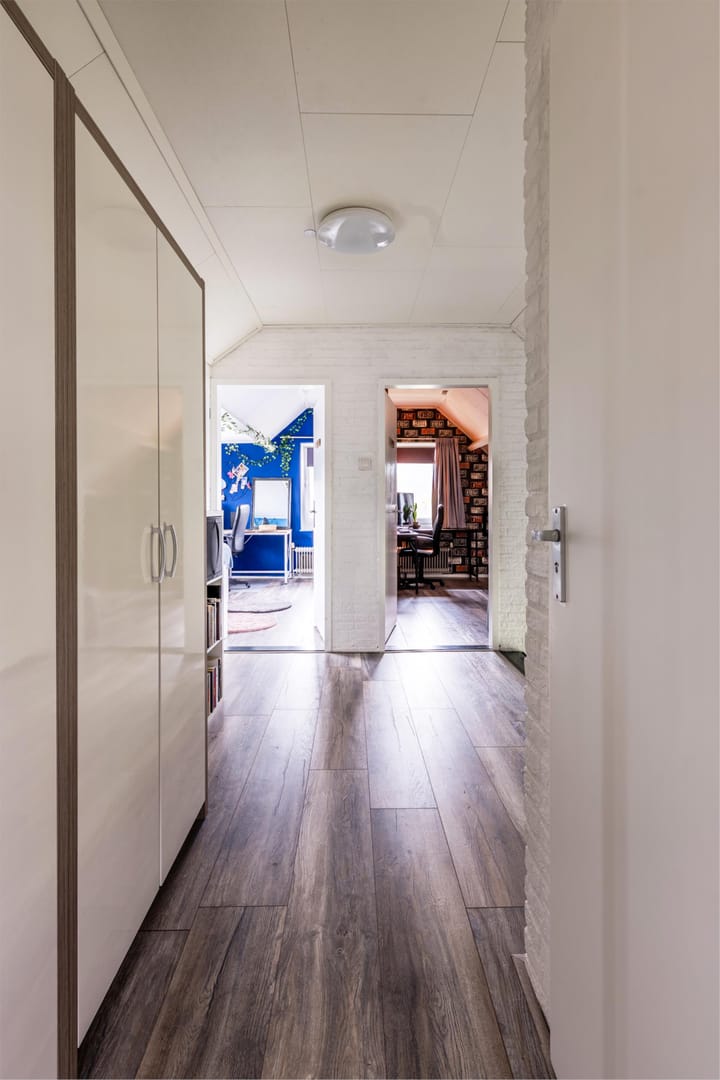 Photo 32 of Irisstraat 28