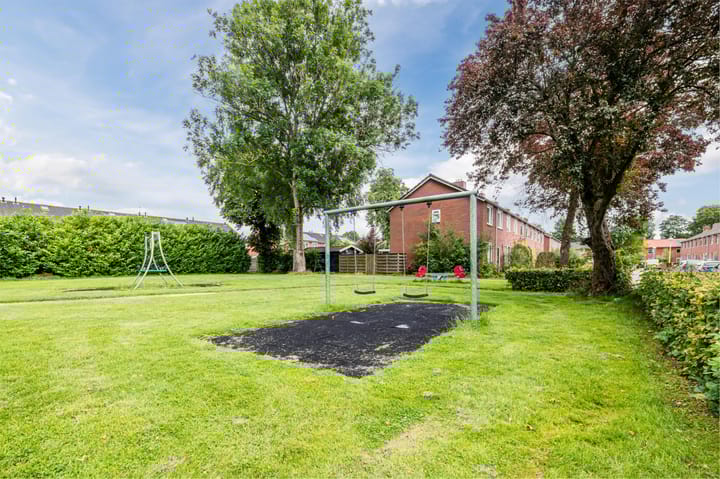 Photo 60 of Irisstraat 28