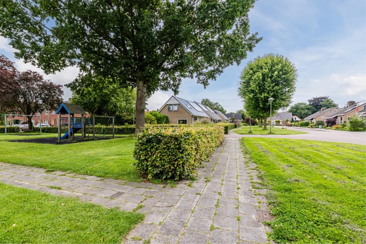 Photo 61 of Irisstraat 28