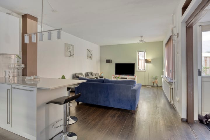 Foto 7 van Azalea 15