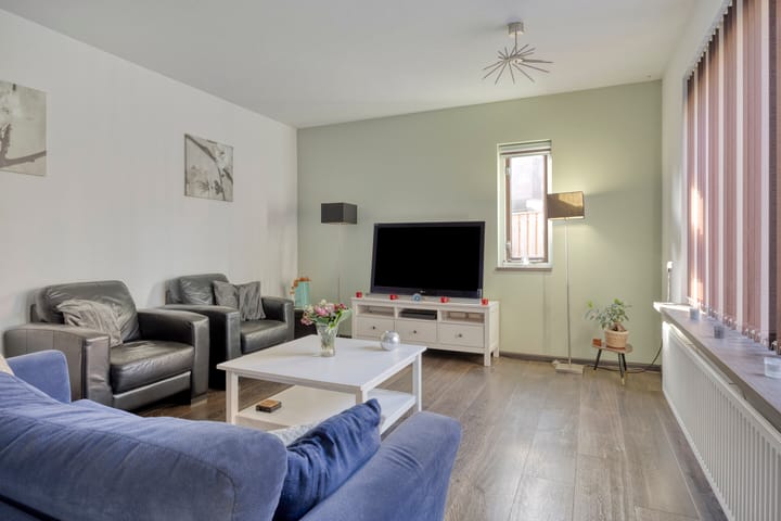 Foto 8 van Azalea 15