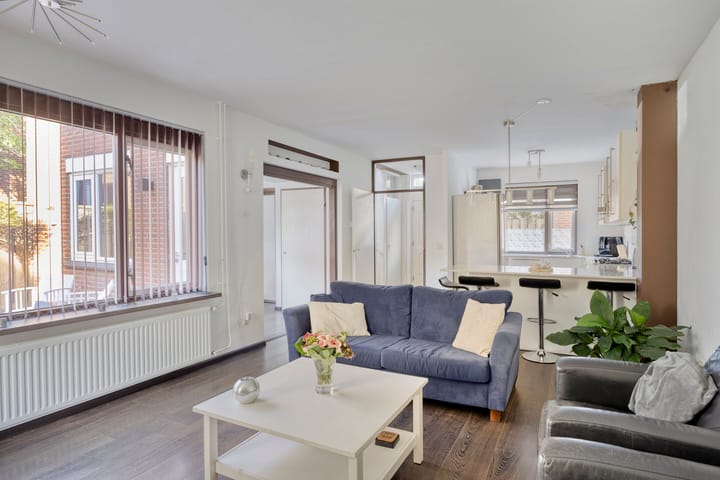 Foto 10 van Azalea 15