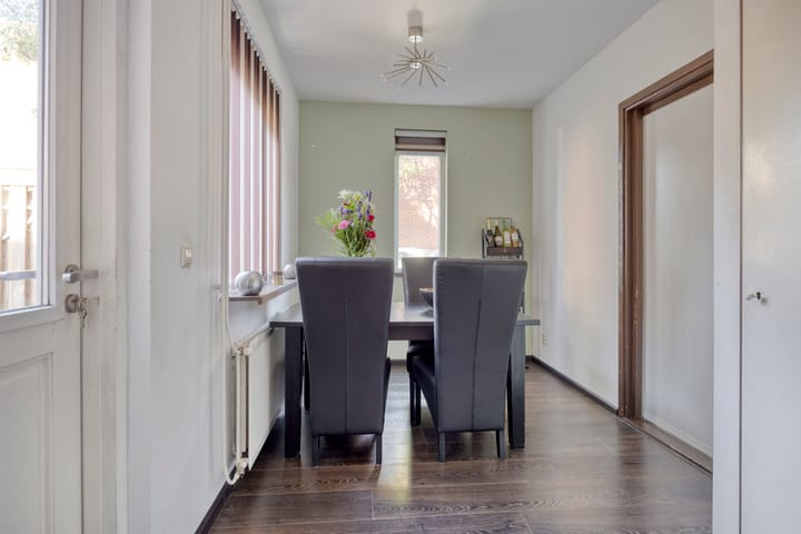 Foto 15 van Azalea 15