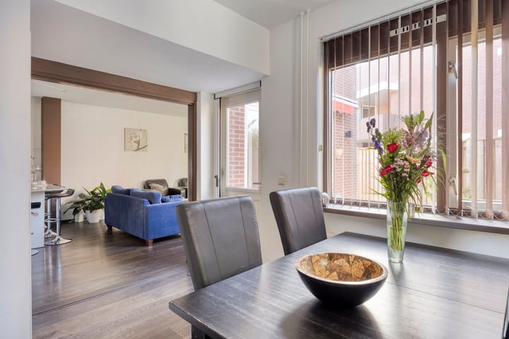 Foto 16 van Azalea 15