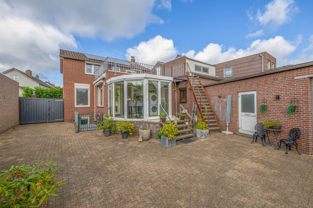 Photo 17 of Leeuwerikstraat 52
