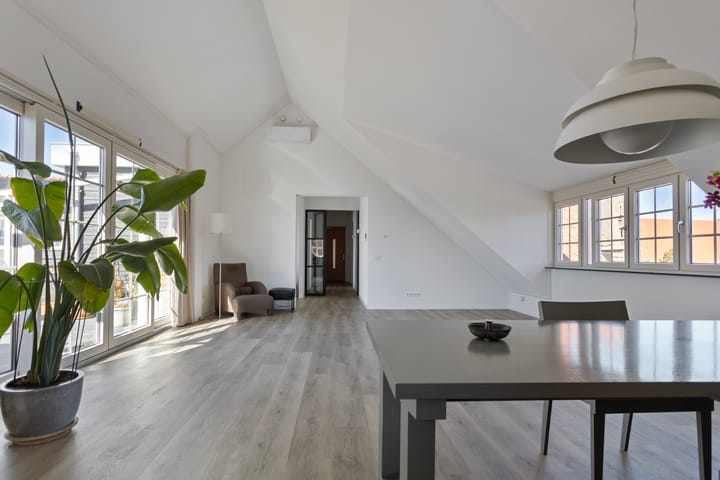 Photo 3 of Veldmaterstraat 182-J