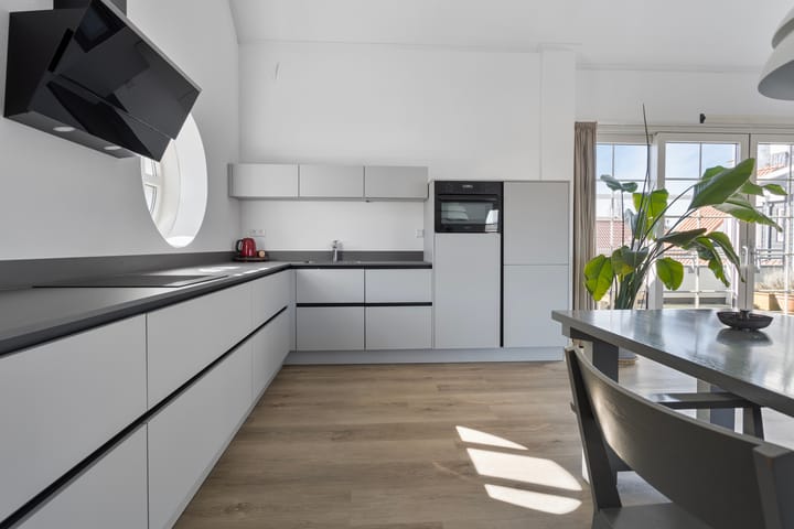 Photo 18 of Veldmaterstraat 182-J