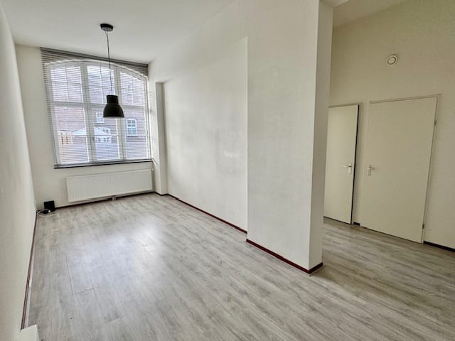 Photo 3 of Mr. van Coothstraat 55-03