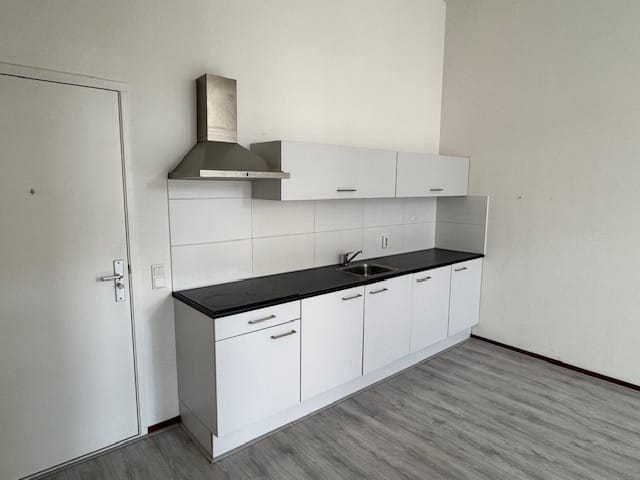 Photo 5 of Mr. van Coothstraat 55-03