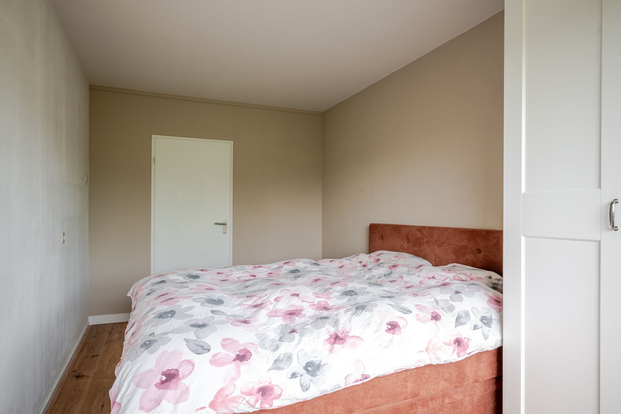 Photo 9 of Tesselschadestraat 109