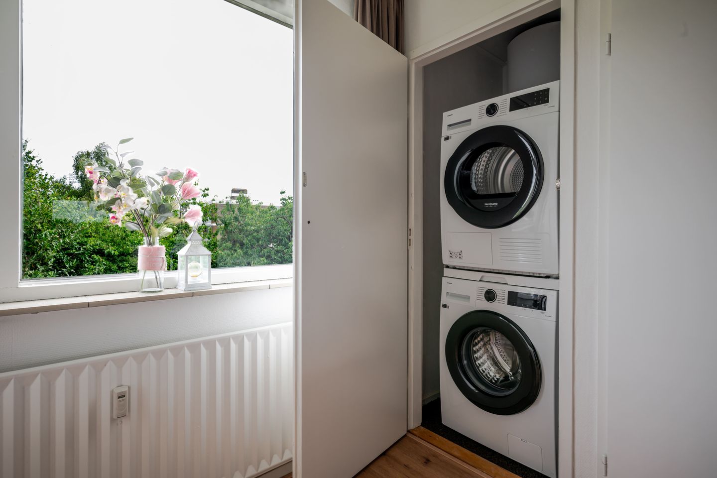 Photo 10 of Tesselschadestraat 109