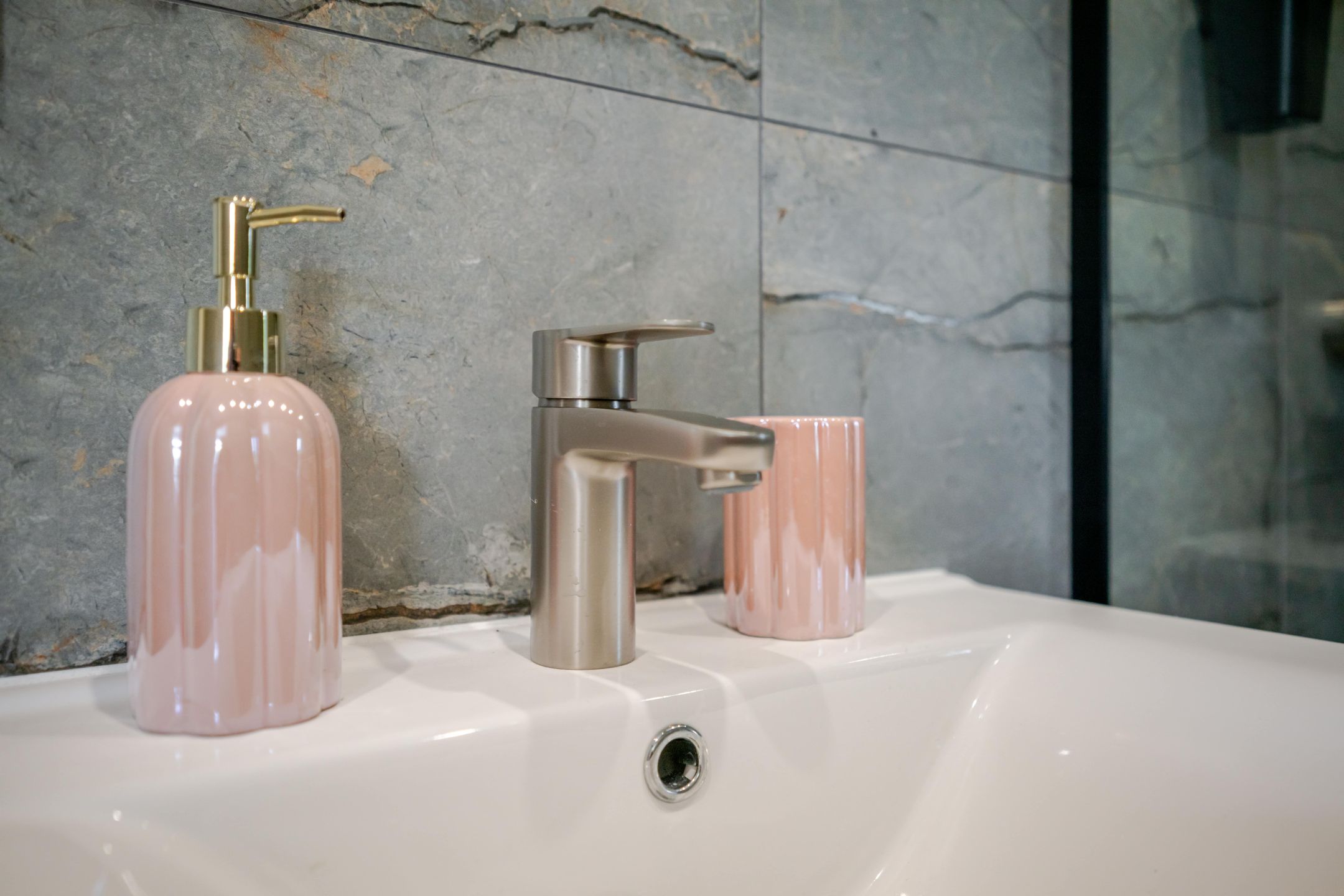 Photo 15 of Tesselschadestraat 109