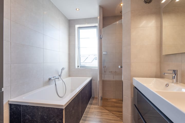 Photo 33 of W.J. Kolffstraat 7