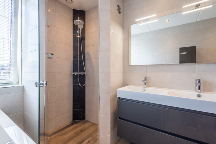 Photo 34 of W.J. Kolffstraat 7