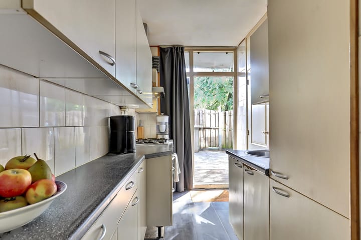 Photo 9 of Generaal S.H. Spoorstraat 297