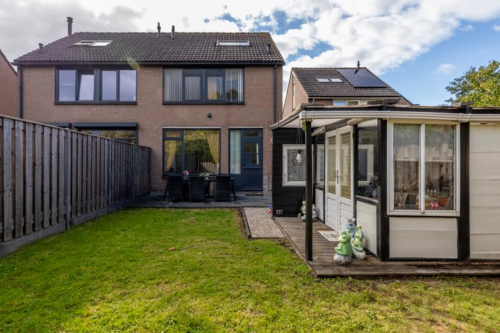 Foto 4 van Bernhardplaats 58