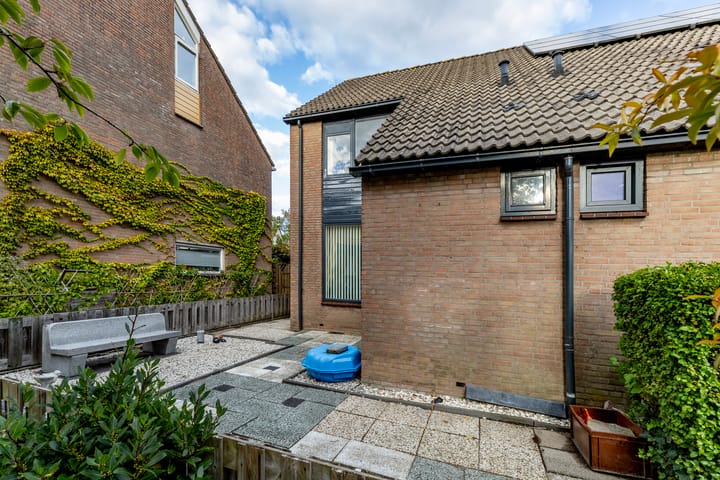 Foto 48 van Bernhardplaats 58