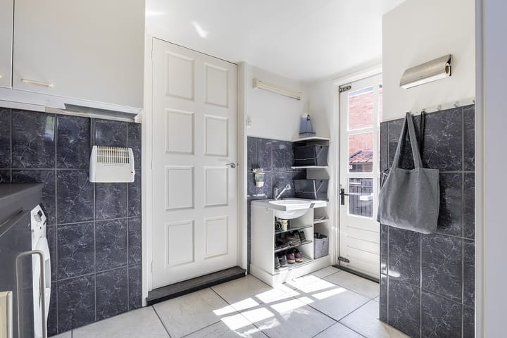 Foto 16 van Wijkerstraatweg 243