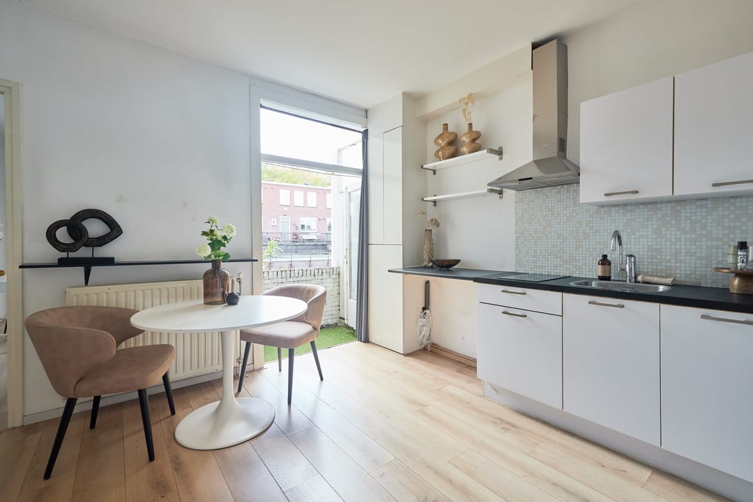 Photo 8 of Menadostraat 20