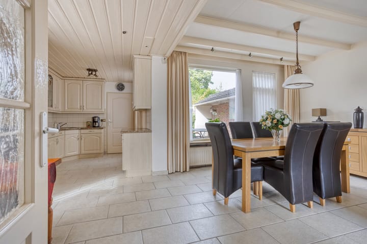 Photo 5 of Smidse 16