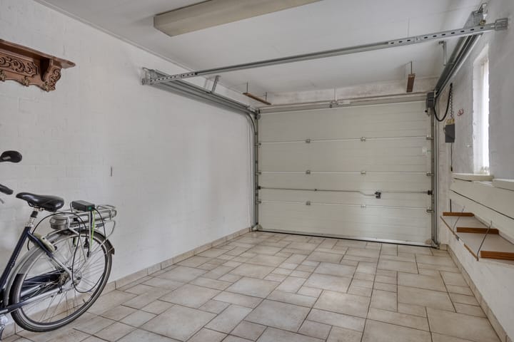 Photo 25 of Smidse 16