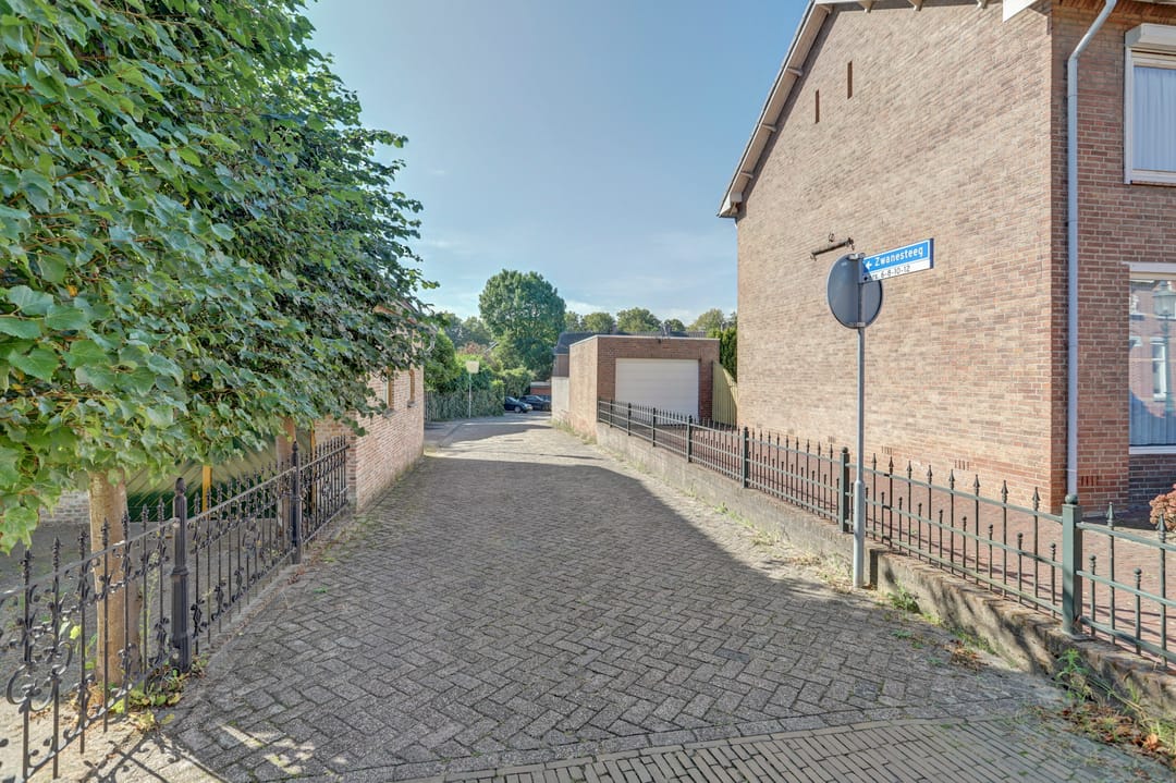 Photo 38 of Zwanesteeg 6