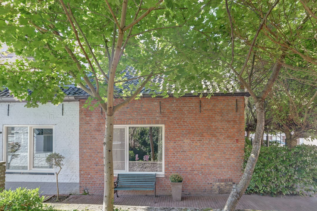 Photo 2 of Zwanesteeg 6