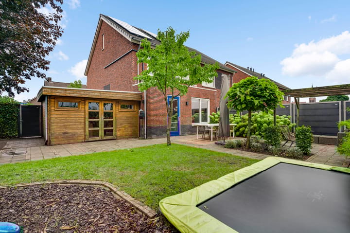 Photo 2 of Maria Theresiastraat 13