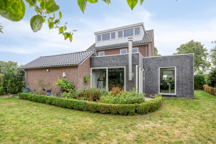 Foto 3 van Loveren 6