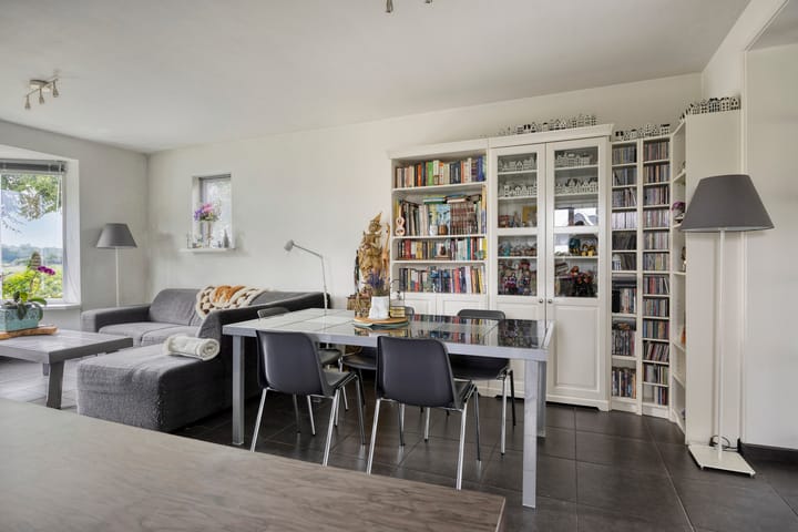 Foto 7 van Loveren 6