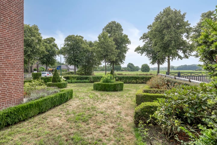 Foto 25 van Loveren 6