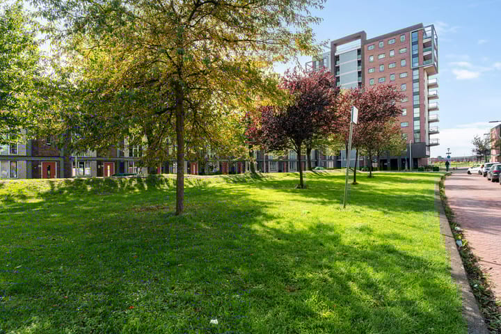 Photo 9 of Fluitschiplaan 395