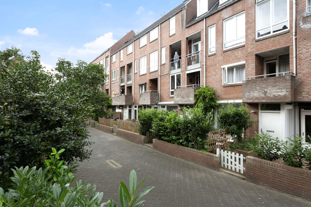Photo 2 of Hoogzwanenstraat 137