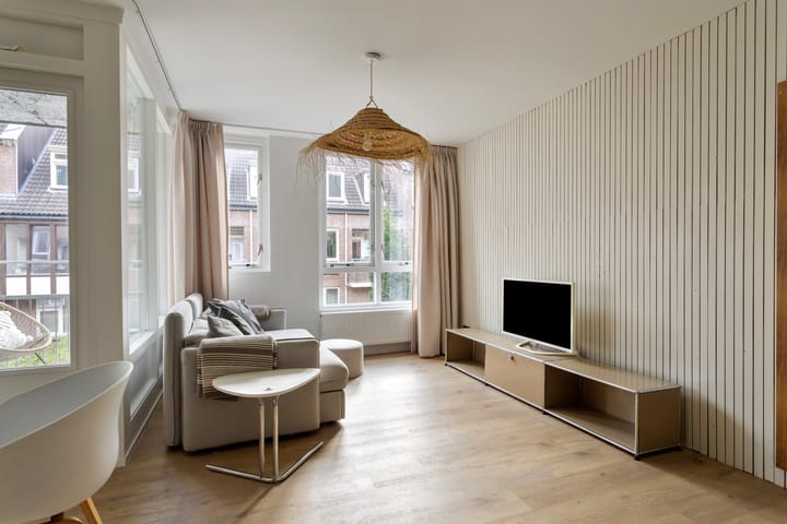 Photo 3 of Hoogzwanenstraat 137