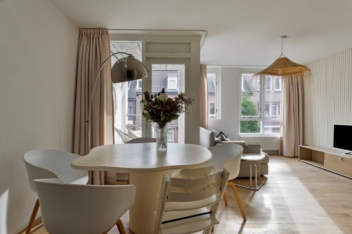 Photo 5 of Hoogzwanenstraat 137