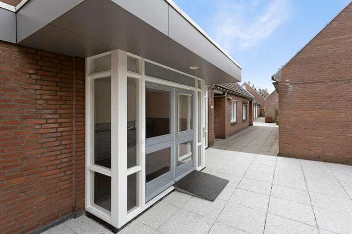 Photo 20 of Hoogzwanenstraat 137