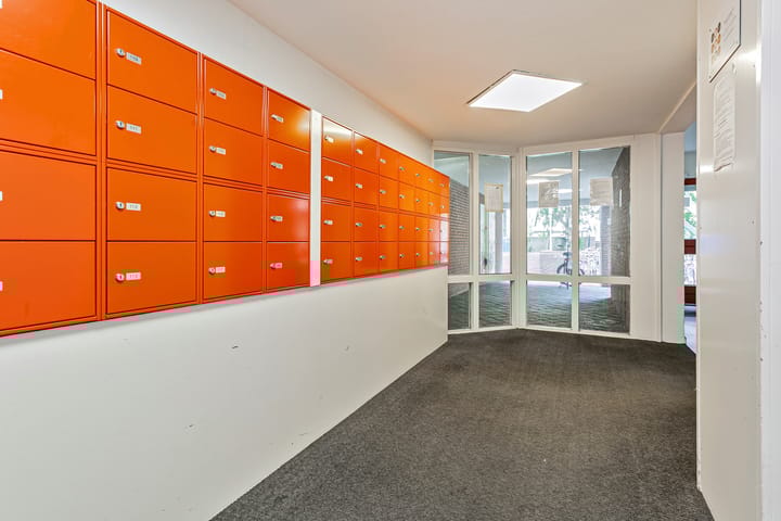 Photo 21 of Hoogzwanenstraat 137