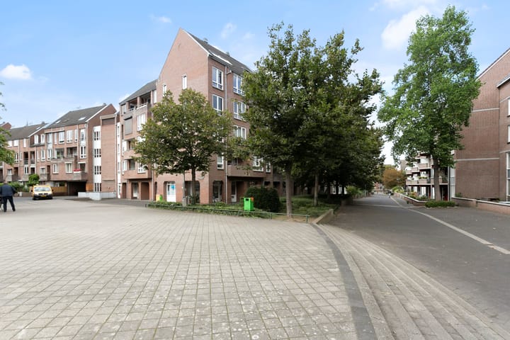 Photo 25 of Hoogzwanenstraat 137